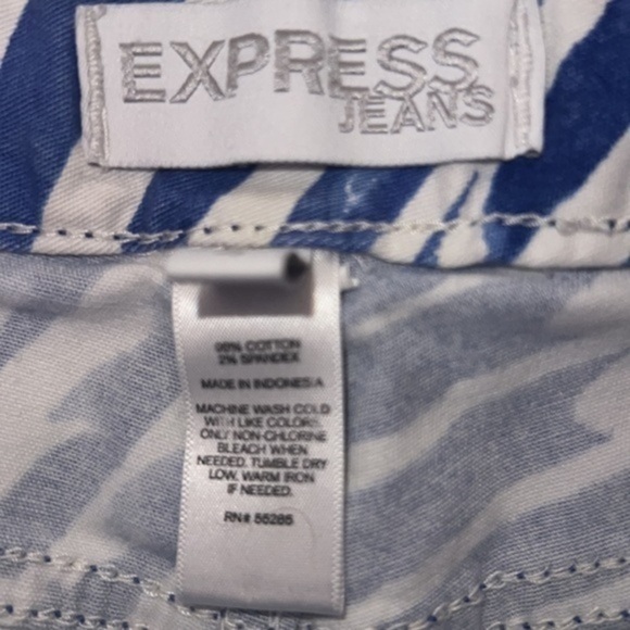 Express , low rise  , vintage, shorts size 4, denim - Picture 5 of 5